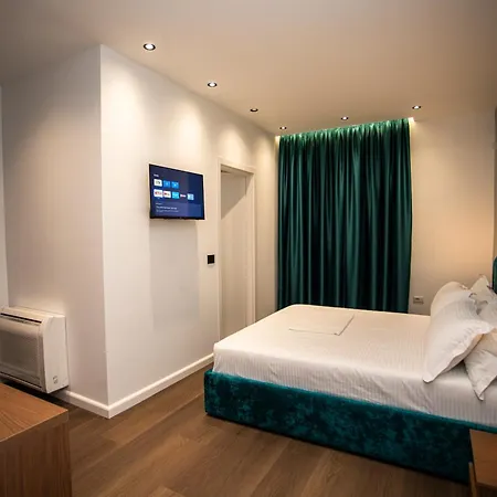 Klaus Center Hotel Tirana