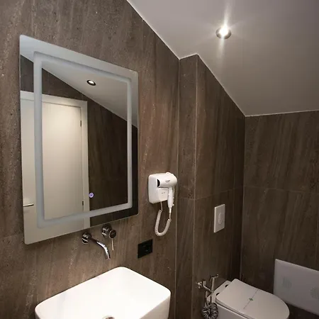 Klaus Center Hotel 4*