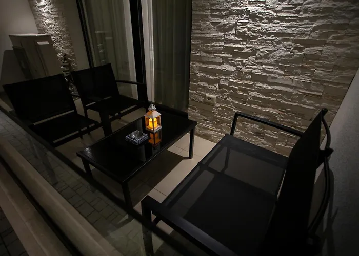 Klaus Center 4* טיראנה