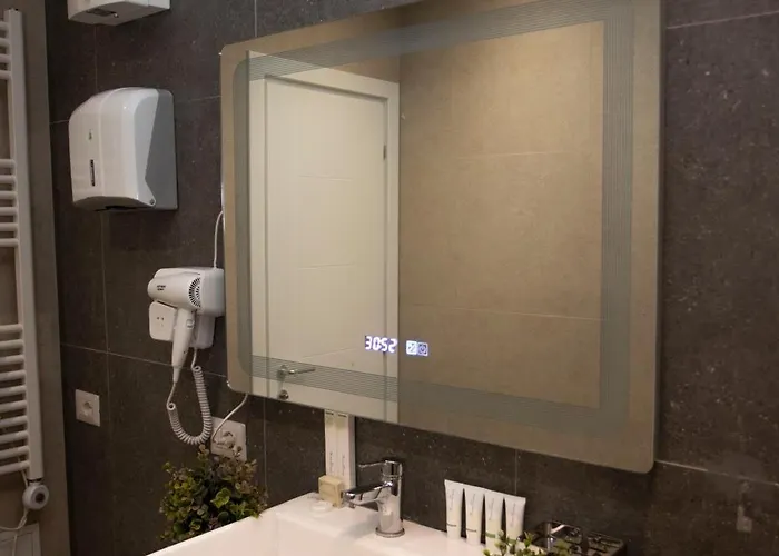 Klaus Center Szálloda Tirana