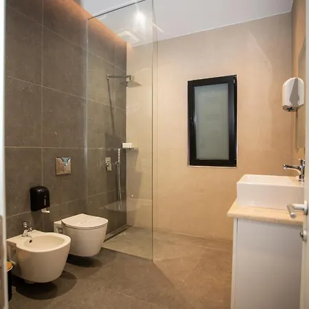 Klaus Center 4* Tirana