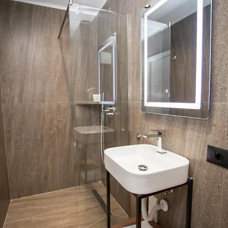 Klaus Center Hotel 4*