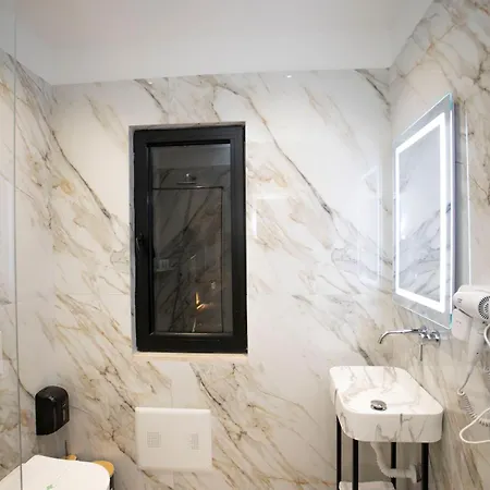 Hotel Klaus Center Tirana