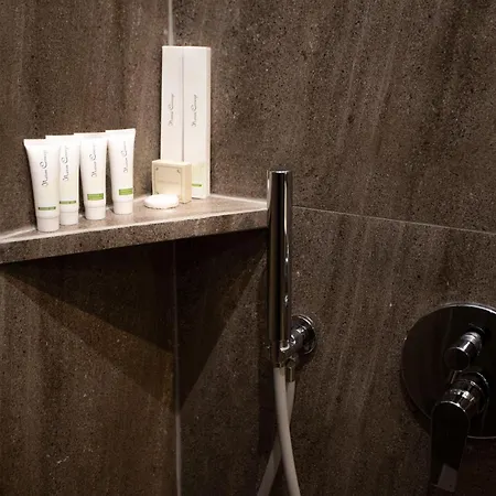 Klaus Center 4* Tirana