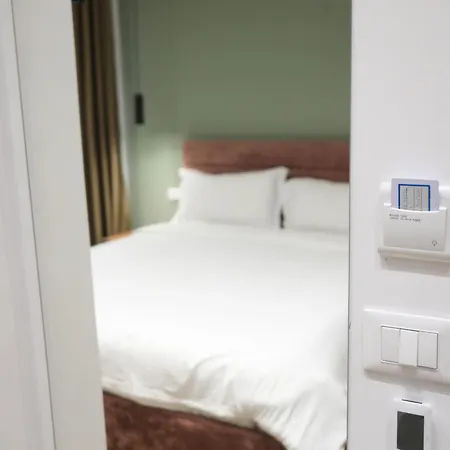 Klaus Center Hotel Tirana