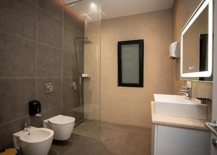 Klaus Center Hotel Tirana